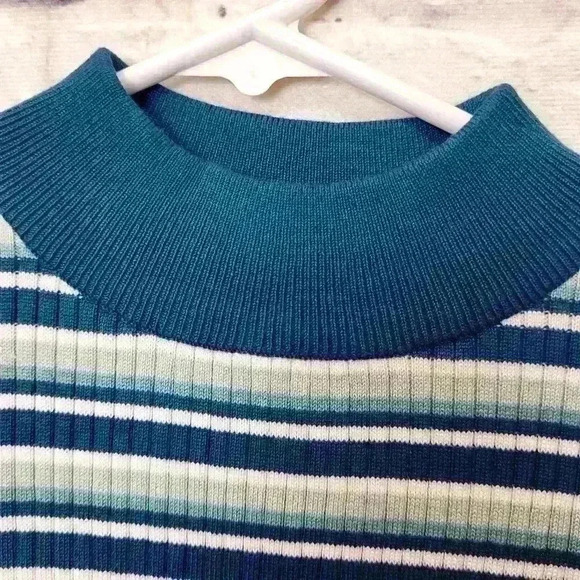 SAY WHAT Cold Shoulder Sweater (NWOT) Sz M - Picture 8 of 8